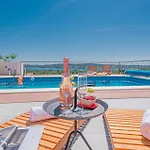 Gorgeous In Holiday home