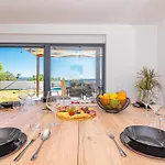 Gorgeous In Holiday home *