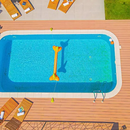 Gorgeous In 別荘 シベニク