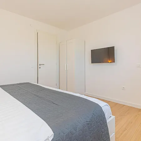 Gorgeous In 別荘 *