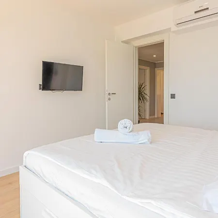 Gorgeous In * シベニク