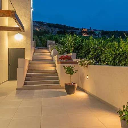 Gorgeous In シベニク