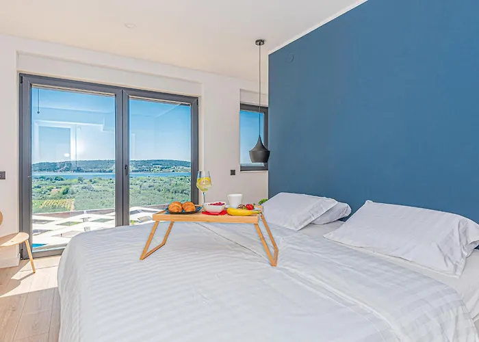 בית נופש Gorgeous In שיבניק