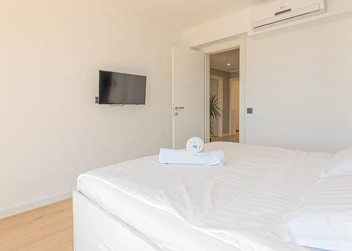 Gorgeous In * שיבניק