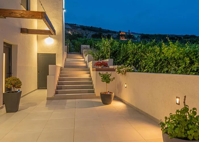 Gorgeous In שיבניק